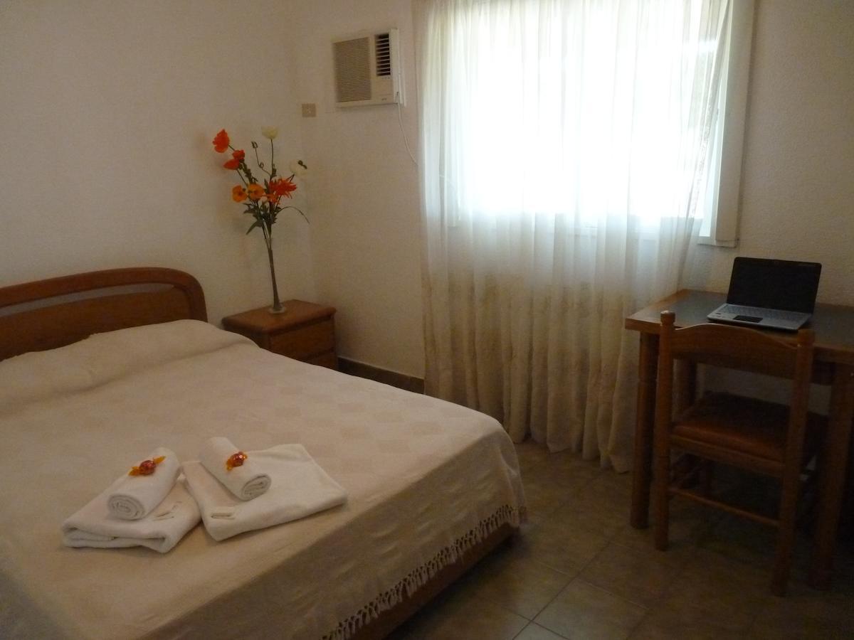 Hotel Quelu Leufu Río Colorado Zimmer foto